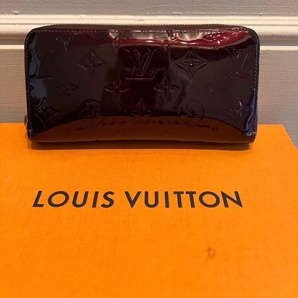 Louis Vuitton Vernis Patent Leather Zippy Long Wallet